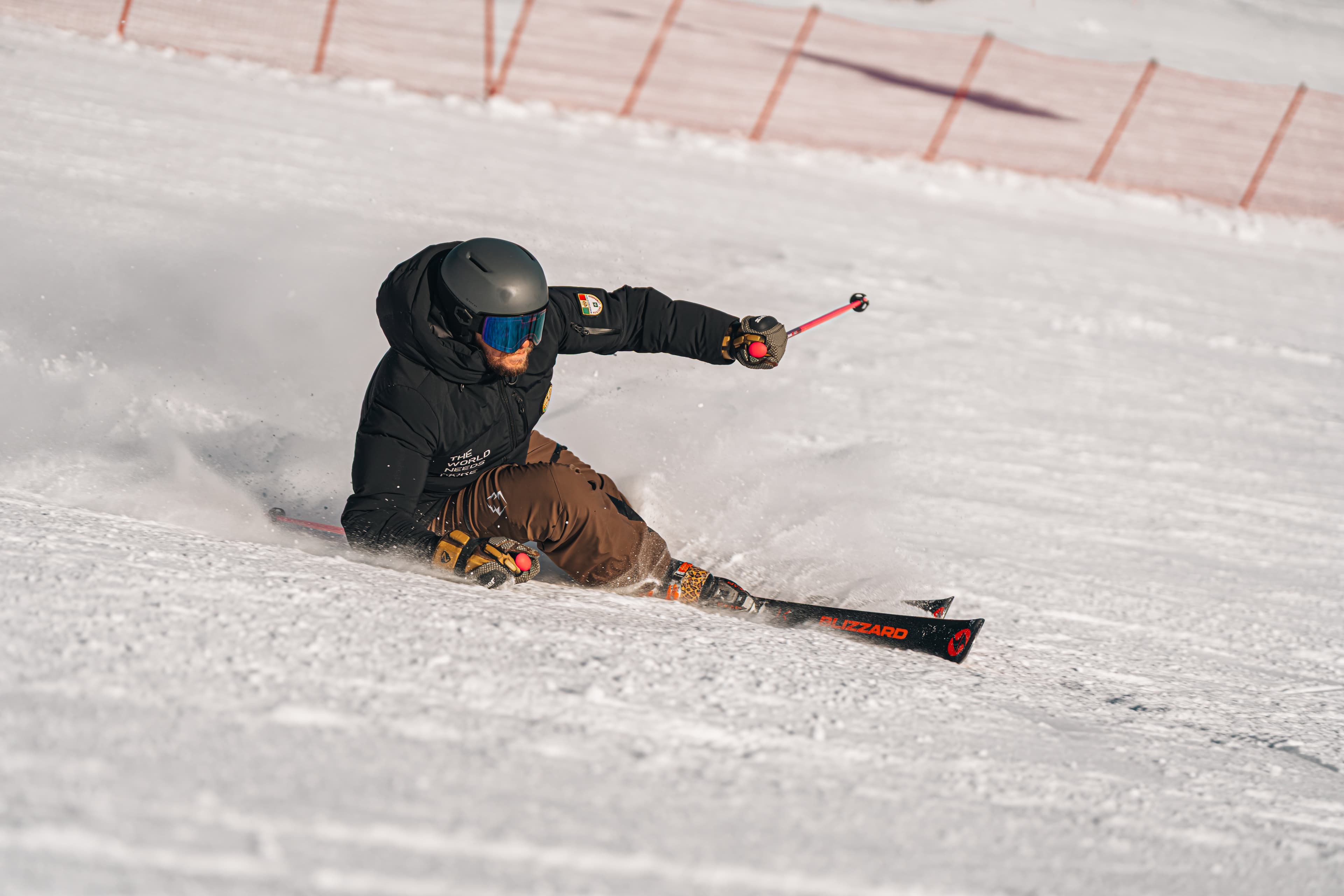 Cover image for Carving-Meister: Werde zum Profi auf Skiern!